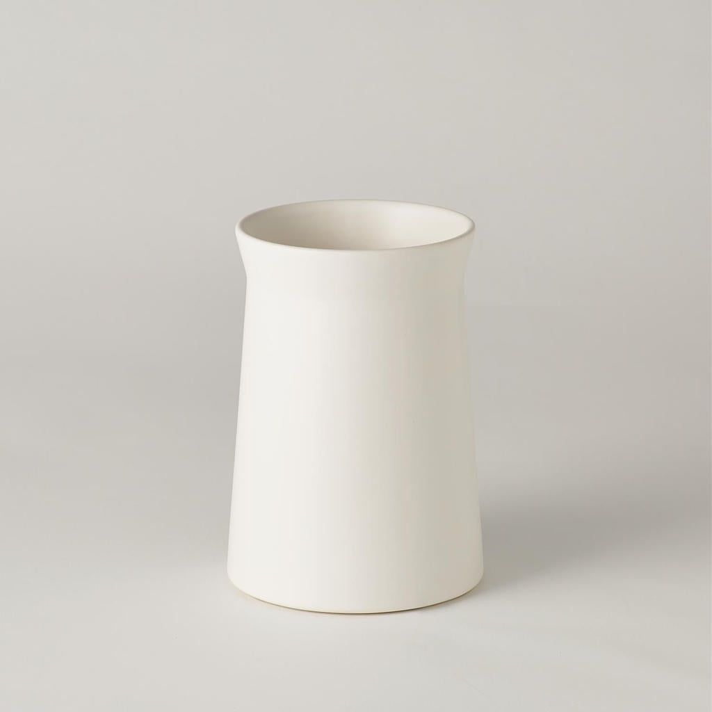 Soft Curve Vase, Moon