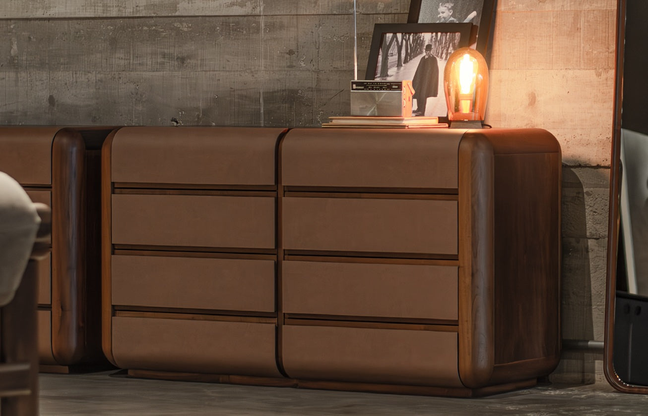 Bold Dresser
