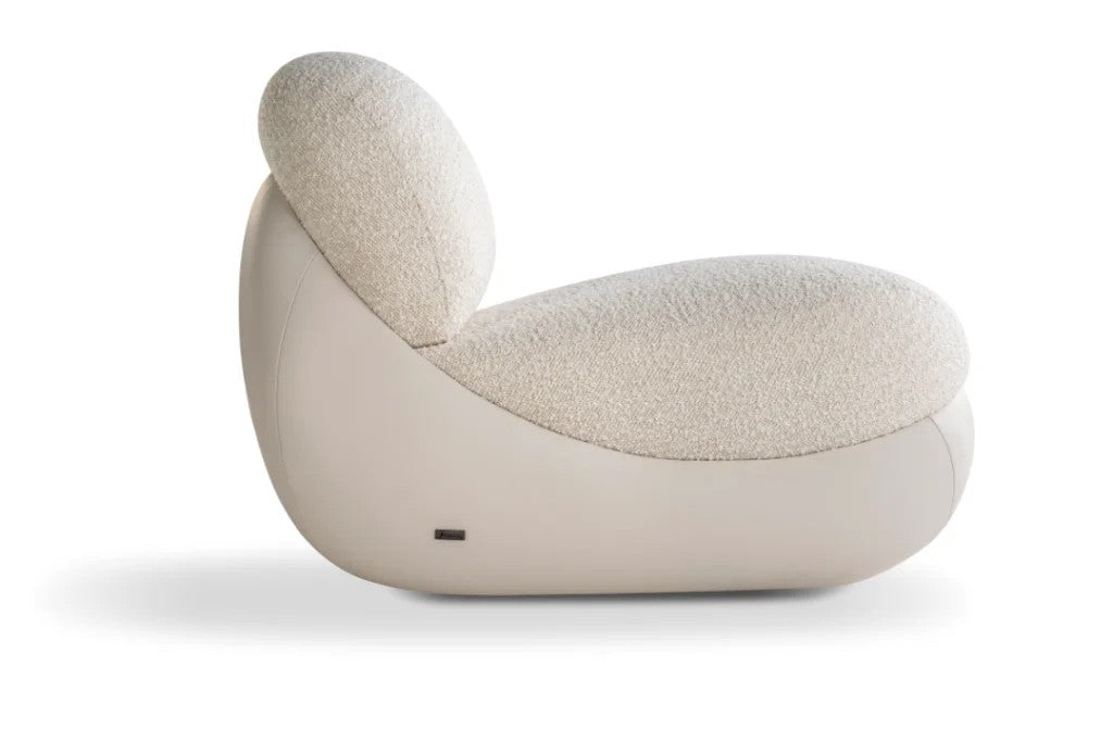 Lounge Chairs Canoa