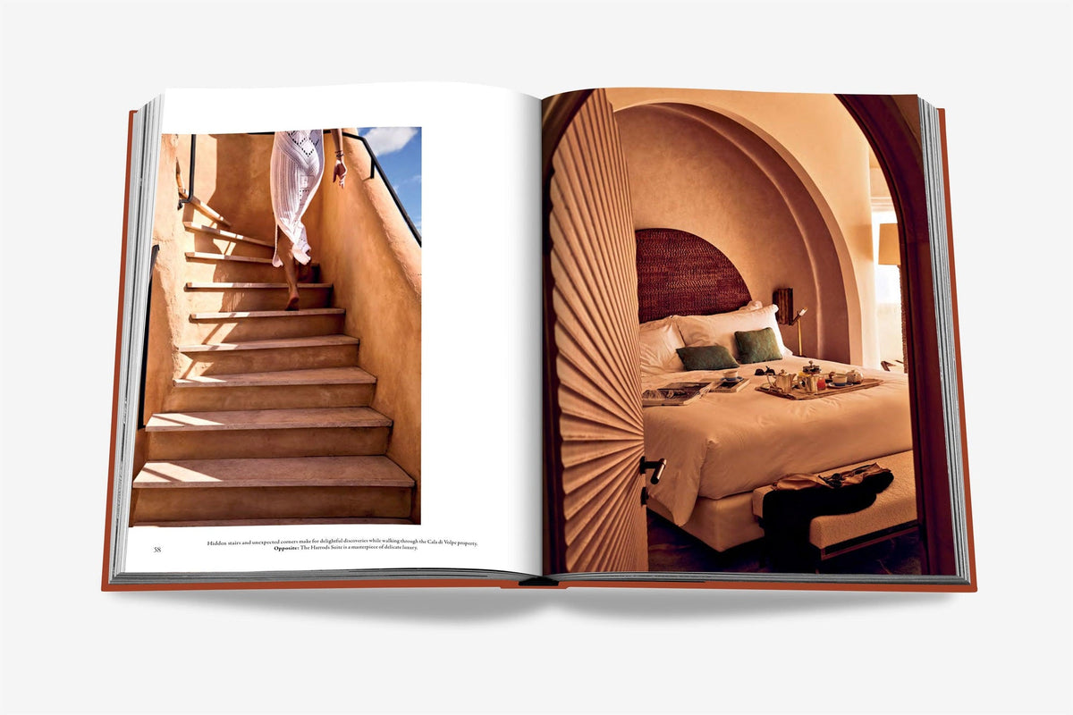 Cala Di Volpe Book