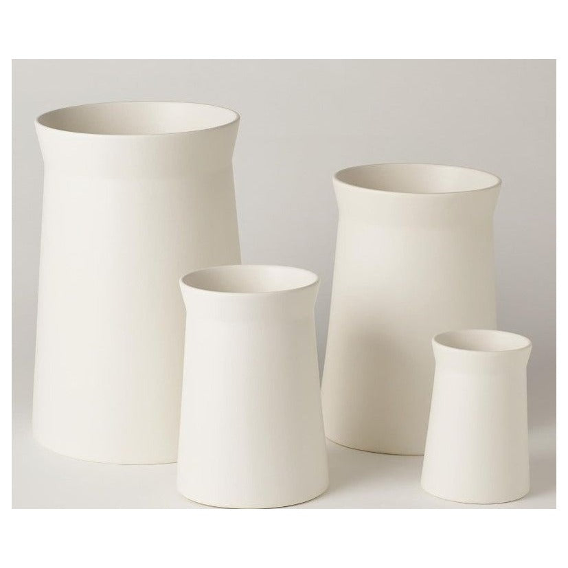 Soft Curve Vase, Moon